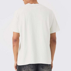 T-shirt à manches courtes pour homme avec logo personnalisé, en jersey de coton, col rond, coupe classique, impression sur le devant, design de lettres blanches, impression à l'écran - Product Image 3