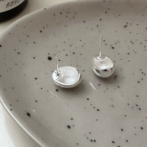 S925 Sterling Silver Korean Minority Design Peas Hoop Earrings Simple Fashion Commuter Ear Jewelry - Product Image 1