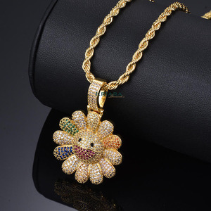Pendentif fleur mignon avec strass colorés cultivés en laboratoire, argent 925 plaqué or 22 carats, bijoux unisexes pour tous les jours - Product Image 3