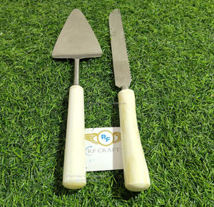 Ensemble de couverts en os fabriqués à la main de qualité supérieure pour hôtels et restaurants comprenant des cuillères de qualité supérieure pour servir du fromage - Product Image 2