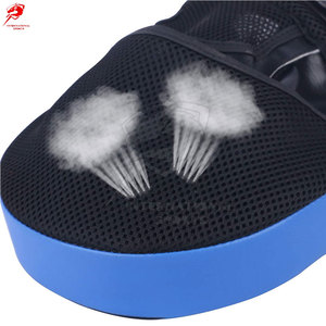 Guantes de Boxeo Modernos y Estéticos para Jóvenes Urbanos, Transpirables y Ligeros - Product Image 5