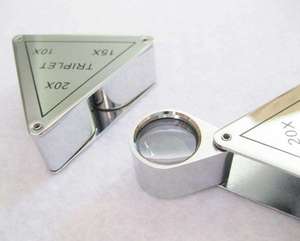 Loupe à bijoux pliable 3-en-1 en forme de triangle |   Loupe à triple lentille 10x/15x/20x pour timbres, pièces de monnaie, objets anciens et collectionneurs (OEM) - Product Image 3