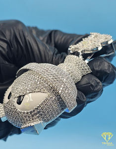 Colgante de cabeza de alienígena de dibujos animados, amuleto de diamante personalizado estilo Hip Hop, medallón de piedra de corte redondo personalizado, joyería de lujo llamativa con brillo. - Product Image 5