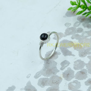 Anillo de Ónix Negro, Anillo de Plata de Ley 925, Anillo con Piedra Negra, Anillos para Mujer, Anillo Minimalista, Joyería de Regalo de Navidad de Ónix Negro - Product Image 6