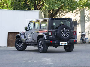 Véhicules d'occasion Supercar et UTV (Utilitaire Tout-Terrain) Jeep 4XE Hybride Rechargeable 2.0T en Stock – Prix Compétitifs - Product Image 6