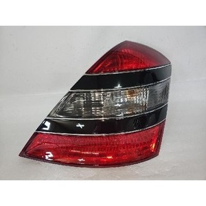ไฟท้ายขวามือสองสำหรับรถ S-class รุ่น A2218200264 - Product Image 1