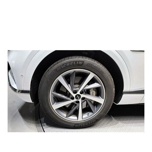 Genesis GV80 2.5T essence 2WD 2024 avec boîte de vitesses automatique, sièges en cuir, caméra arrière - 21 702 km - Product Image 5