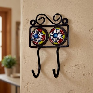 Perchero de Pared Rústico Vintage Ecológico con Azulejos de Cerámica en Forma de Flor, 2 Ganchos, Estante Decorativo de Almacenamiento - Product Image 1