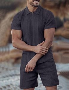 ชุดเสื้อยืดและกางเกงขาสั้นลำลองสำหรับผู้ชาย สไตล์ทันสมัยสำหรับฤดูร้อน ผลิตจากผ้าพรีเมียม โดยผู้ผลิตและผู้จัดจำหน่าย - Product Image 1