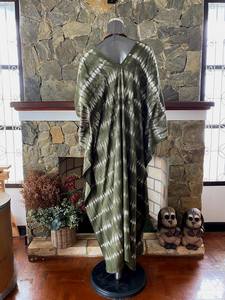 Vestido Kaftan Shibori Tie Dye de Rayón Verde Oliva con Cuello en V, Talla Única, Corte Holgado para Mujer - Product Image 6