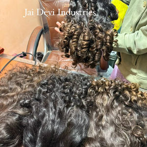 Cheveux naturels indiens bruts Remy bouclés pour bébés, non traités, alignés dans le sens des cuticules, provenant d'Inde - Product Image 6