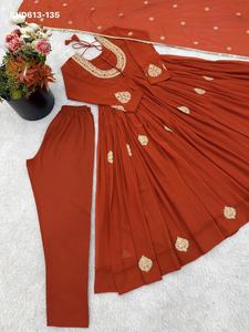 Último Diseño de Traje Indio de Georgette con Bordado, Conjunto de 3 Piezas (Vestido, Pantalón y Dupatta) para Mujer, Exportador de Moda India - Product Image 3