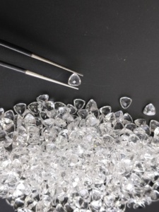 Topaze blanche naturelle 4,5 mm, taille triligne, qualité supérieure, pierre précieuse en vrac pour la fabrication de bijoux - Product Image 3