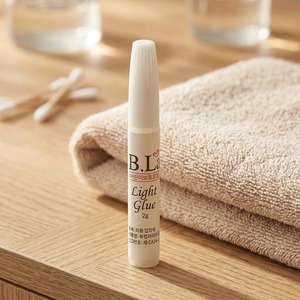 กาวติดเล็บปลอมชนิดกด 2 กรัม สูตรเฉพาะ UV รับผลิตแบรนด์ส่วนตัว OEM/ODM - Product Image 2
