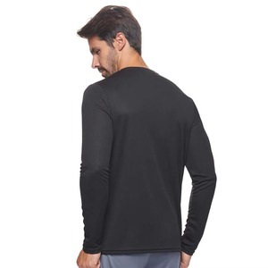 CAMISETAS ESSENCIALES DE CUELLO REDONDO Y MANGA LARGA PARA HOMBRE, COLOR NEGRO - Product Image 3