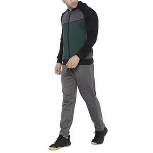 Chándal para hombre con estilo deportivo contemporáneo, perfecto para añadir un toque atlético a tu guardarropa diario. - Product Image 6