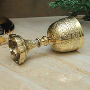 Calice en laiton gravé à la main, coupe à vin décorative, boîte en velours, style antique, cadeau pour collectionneurs, anniversaire de mariage - Product Image 3