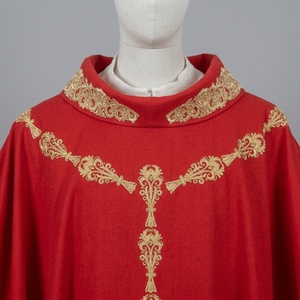 Casulla Roja Sólida Bordada para Sacerdote Católico, Túnica Litúrgica de Manga Larga con Frente para Ceremonias Religiosas, Primavera, Verano, Invierno - Product Image 4