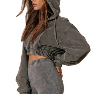 เสื้อฮู้ดครอปแฟชั่นสไตล์ไฮสตรีท ลวดลายฟอกสีแบบแอซิดวอช สำหรับผู้หญิง พิมพ์ลายซิลค์สกรีนตามสั่ง ผ้าฝ้าย 100% เสื้อฮู้ดฤดูหนาวสำหรับผู้หญิง - Product Image 1