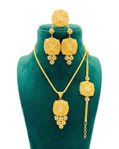 ชุดเครื่องประดับทำมือสำหรับผู้หญิงจาก Naykk Creations ชุบทอง 24K 4 ชิ้น - สง่างาม เหมาะสำหรับใส่ทุกวัน ของขวัญ งานหมั้น งานแต่งงาน งานเลี้ยง - Product Image 3