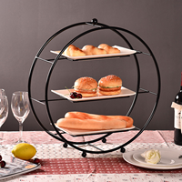 Support à cupcakes en métal réutilisable de haute qualité à 3 niveaux avec design compatible micro-ondes pour la présentation de desserts, de fruits et de pâtisseries Azora Industries