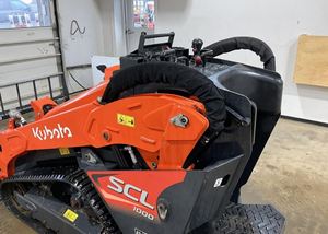 Kubota SCL1000 Crawler Skid Steer Loader Compact Track <b>Forklift</b> Loader for Landscaping Construction - Product Image 3