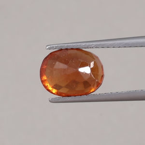Hessonita Roja Natural, Gema Suelta de 3.66 Quilates, Corte Ovalado 10x7.5mm 6mm, Color Claro |   Joyería al por Mayor de Excelente Calidad con Certificación IGI - Product Image 3