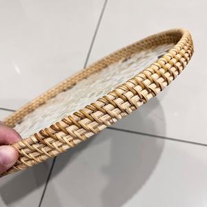 ถาดหวายลายไม่ซ้ำใคร งานแฮนด์เมดสไตล์มินิมอล ใช้สำหรับเสิร์ฟขนมและชา มีจำหน่ายจากอินเดีย โดย UO - Product Image 6