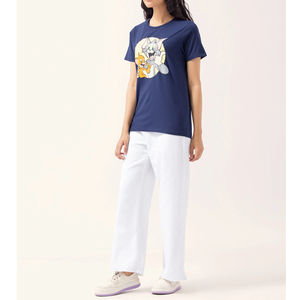 เสื้อยืดผู้หญิงสีน้ำเงินกรมท่า พิมพ์ลายทอมแอนด์เจอร์รี่ คอกลม แขนสั้น ผ้าคอตตอนเจอร์ซีย์ ทรงปกติ ดีไซน์ลายตัวการ์ตูน - Product Image 3
