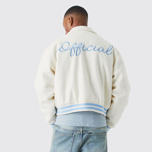 Veste universitaire blanche pour homme avec broderie bleue en forme de B, col rabattu, style preppy, vêtement d'extérieur pour l'automne - Product Image 4