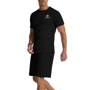 Conjunto de pantalones cortos y camiseta para hombre de corte moderno, estilo elegante, transpirable y cómodo. - Product Image 6