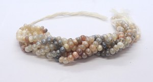 ลูกปัดทรงรอนเดลล์ทองแดงซิลเวอร์ไรต์เรียบเนียนขนาด 8-9 มม. ลูกปัดทรงรอนเดลล์พลอยซิลเวอร์ไรต์สีไล่ระดับ ลูกปัดทรงรอนเดลล์ทองแดงซิลเวอร์ไรต์ธรรมชาติ - Product Image 2