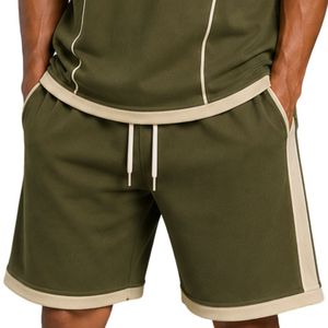 Ensemble T-shirt et short surdimensionné vert olive pour homme avec empiècements contrastants beiges, logo personnalisé, col rond, style streetwear décontracté, vente en gros - Product Image 6