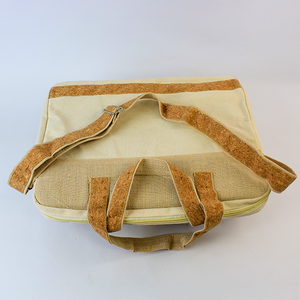 Bolso bandolera para portátil de lona de 15 pulgadas hecho a mano |   Funda para MacBook Ecológica, Acolchada y Resistente a Impactos |   Bolso de Trabajo Profesional de Corcho para Hombre - Product Image 4
