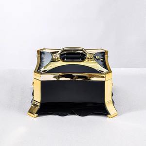 Cacerola metálica con revestimiento de ABS que se calienta rápidamente en el horno, ahorrando tiempo y energía mientras preparas la cena. - Product Image 6