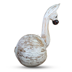 Sculpture d'animal en bois sculpté à la main, cheval blanc rustique en noix de coco à long cou, décoration d'intérieur - Product Image 2
