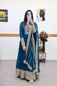 Nuevo Vestido de Fiesta Reversible para Mujer de TENNECY, Diseño Exclusivo con Bordado de Lentejuelas y Georgette Fox, Largo hasta el Tobillo, Sin Arrugas - Product Image 3