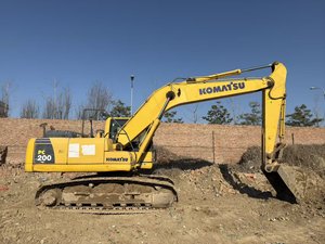 รถขุดตีนตะขาบ Komatsu PC200-8 ขนาด 20 ตัน รุ่นปี 2023 ประสิทธิภาพเยี่ยมจากญี่ปุ่น ผ่านการทดสอบและตรวจสอบแล้ว ใช้งานได้ดี พร้อมเกียร์และลูกปืนคุณภาพสูง - Product Image 4