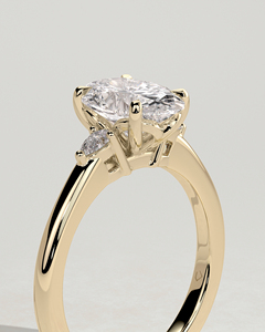 แหวนทองคำแท้ 14K ทรงวงรีประดับเพชรตรงกลาง พร้อมเพชรทรงหยดน้ำด้านข้าง แบบสามวง ได้รับการรับรองจาก IGI เพชรแล็บ 1.5 กะรัต แหวนหมั้น - Product Image 3