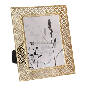 Cadre photo en métal de qualité supérieure pour la décoration de bureau et de la maison, offrant un style exécutif, des solutions d'affichage de portraits formels - Product Image 1