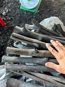 Carbón Natural Negro de Primera Calidad, Madera Dura en Trozos, Duración de Combustión de 4-5 Horas, 7000-8000kcal/kg, Otros Usos 5% 75-85% - Product Image 6