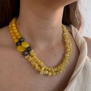 Collier en résine pour femme de qualité supérieure, chaîne brillante couleur ambre, collier en résine époxy polie, fabrication artisanale - Product Image 2