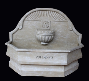 Fuente de Pared con Cabeza de León de Lujo Estilo Art Deco de VDI Exports, Resina de Poliéster Premium Resistente a la Intemperie, Decoración de Jardín - Product Image 1