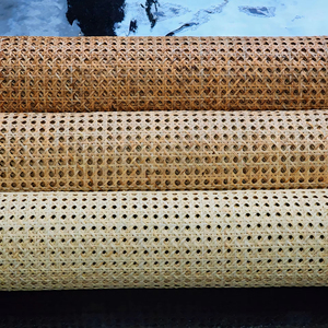 Rollo de Mimbre Natural Adecuado para Puertas de Armarios, Respaldos de Sillas y Aplicaciones Decorativas de Inserción en Paredes - Product Image 1