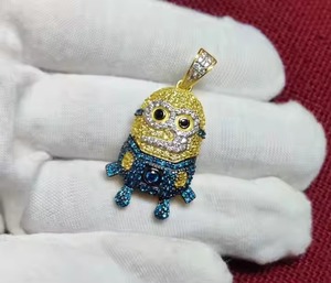 Encantador Charm de Dibujos Animados con Temática de Minion para Fiesta Hip Hop, de Plata de Ley con Engaste de Canal, Relleno de Oro de 18K, Moissanita y Perla de Agua Dulce - Product Image 4
