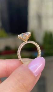 แหวนหมั้นเพชรทรงกลมเพาะเลี้ยงในห้องปฏิบัติการ ประดับเพชรแบบ Pave Band ทองคำแท้ 9k ชุบทองคำขาว แหวนแต่งงานแบบ Solitaire สำหรับผู้หญิง พร้อมใบรับรอง IGI - Product Image 3