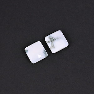 Agate mousse naturelle 10,7 carats (poids d'une paire) 12x12mm forme coussin pierre précieuse en vrac - Product Image 3