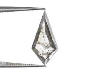 OM GEMS Diamante de laboratorio cultivado con corte cometa único, 15.7 x 7.5 mm, color fantasía, perforado con láser, suelto, personalizado, tipo sal y pimienta, venta al por mayor - Product Image 3