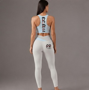 Ensemble de yoga 2 pièces pour femme, léger et respirant, de haute qualité, personnalisable avec logo, à prix avantageux pour les cours de yoga - Product Image 5