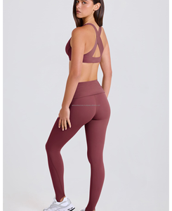 Ensemble de yoga sportif pour femmes, legging taille haute longueur genou, motif uni, respirant, Spandex/Nylon, séchage rapide à l'avant, haute qualité - Product Image 5